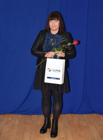 Wyróżniający się uczniowie i nauczyciele rumskich placówek oświatowych zostali nagrodzeni (3)