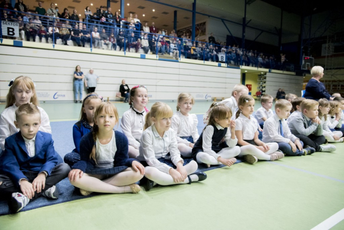 Pierwszaki z Rumi oficjalnie rozpoczęły przygodę ze szkołą cz.2