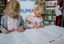 Pierwsze głosy oddane – urna powoli się zapełnia