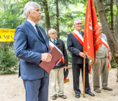 Odsłaniając obelisk, upamiętnili ofiary drugiej wojny światowej