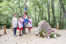 Odsłaniając obelisk, upamiętnili ofiary drugiej wojny światowej