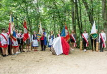 Odsłaniając obelisk, upamiętnili ofiary drugiej wojny światowej