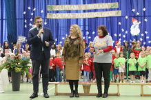 Młodzież zorganizowała sportowe Mikołajki dla przedszkolaków