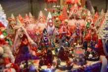 Nowe miejsce się przyjęło – rekordowa frekwencja na Jarmarku Świątecznym