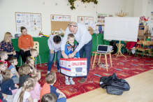 Przedszkolaki z „Iskierki” wiedzą, jak zachować się na jezdni