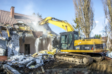 Budowa węzła integracyjnego coraz bliżej, trwają wyburzenia