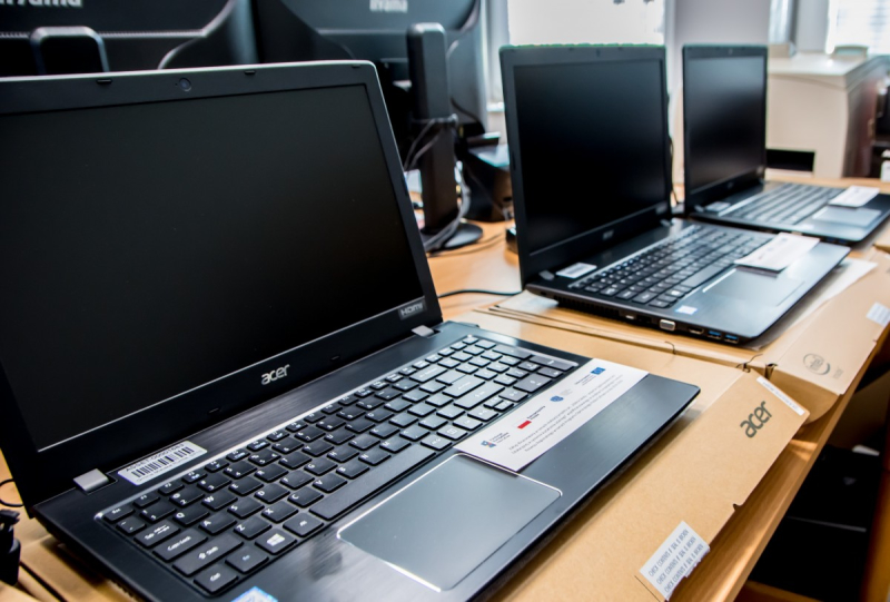 Miasto Rumia kupiło laptopy dla uczniów i nauczycieli