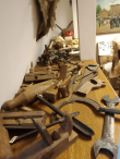 Historyczne eksponaty opuściły dworek. Co z nimi będzie?