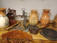 Historyczne eksponaty opuściły dworek. Co z nimi będzie?