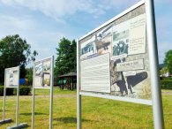 Przy MDK-u w Rumi stanęła plenerowa wystawa o rumskim lotnisku