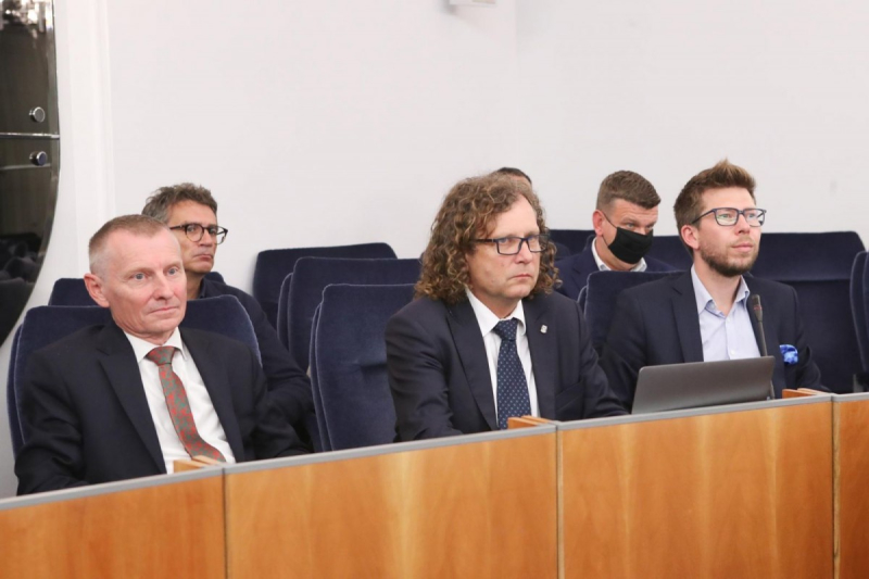 Rok w sejmowej „zamrażarce”. Samorządowcy apelują o pilne procedowanie projektu ustawy metropolitalnej