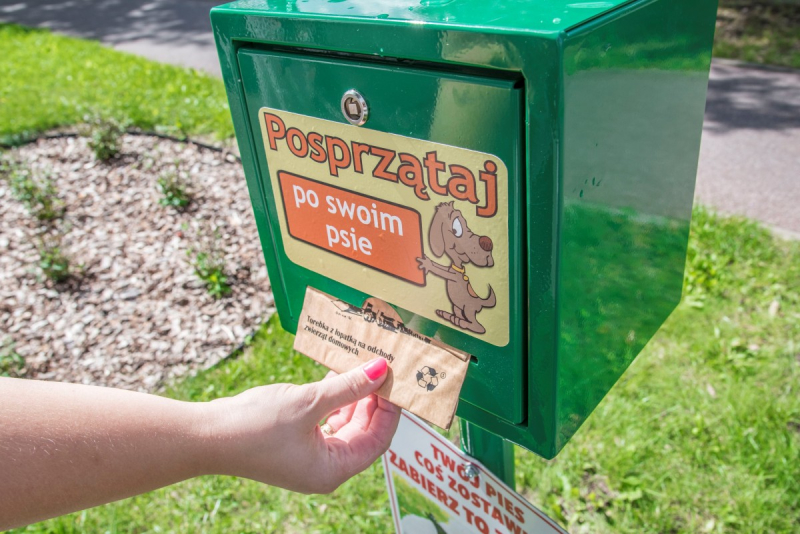 Weź woreczek i posprzątaj po swoim psie