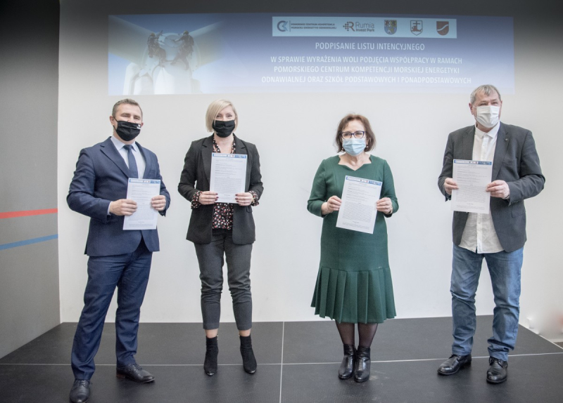 Rumia chce współtworzyć morską energetykę wiatrową. Powiat lęborski i Łeba dołączają do projektu