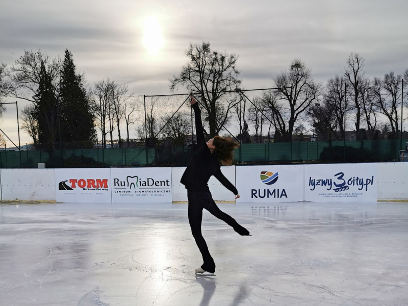 W Rumi stanęło oświetlone lodowisko