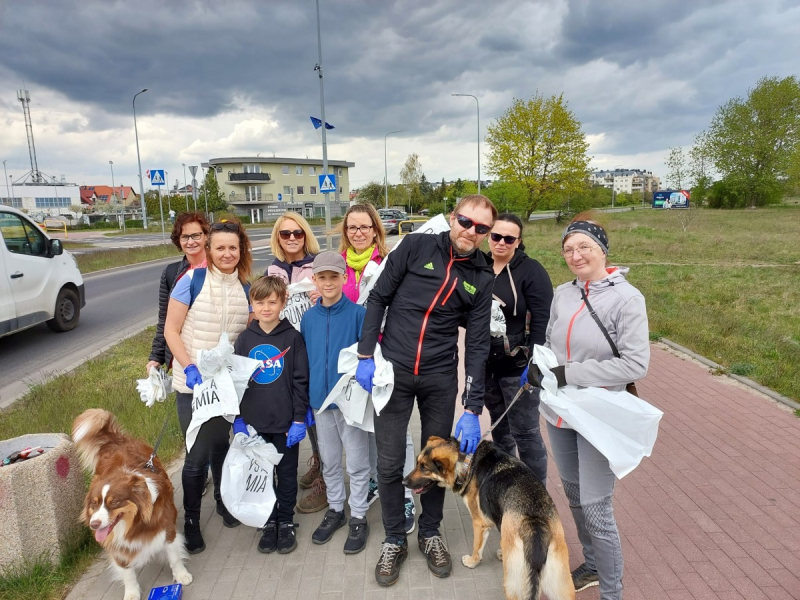 Mieszkańcy Rumi posprzątali Błonia Janowskie