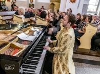 Chór świętej Cecylii z Rumi koncertowo uczcił setne urodziny. Wydarzenie docenił maestro Krzesimir Dębski