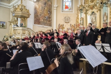 Chór świętej Cecylii z Rumi koncertowo uczcił setne urodziny. Wydarzenie docenił maestro Krzesimir Dębski