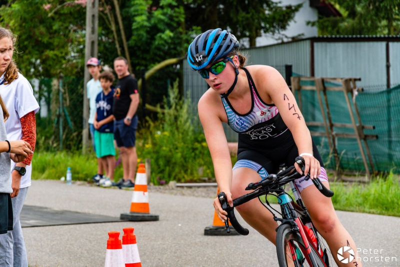 Karolina Szalast znów na podium. Kolejne sukcesy rumskiej triathlonistki