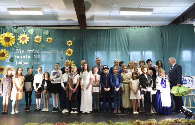 Uczniowie i nauczyciele z Rumi mieli powody, by świętować