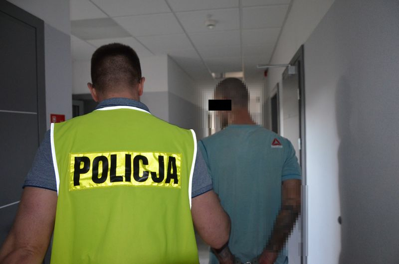 Kryminalni zatrzymali 35-latka, za kradzież samochodu