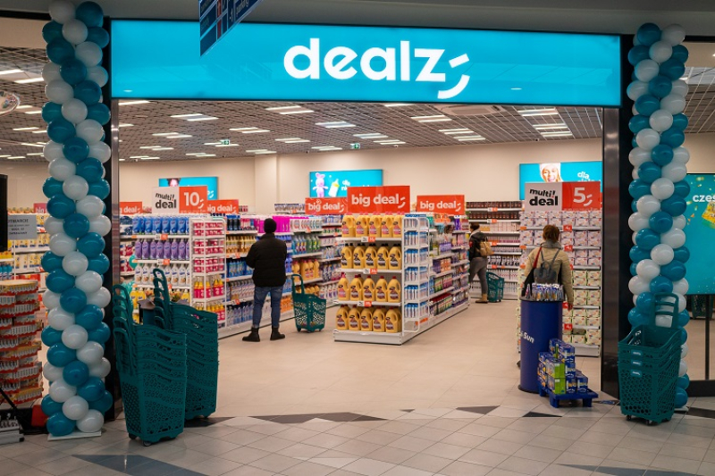 Kolejny duży najemca w Galerii Rumia – otwarcie sklepu Dealz.