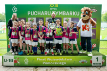 Piłkarki z Rumi mistrzyniami województwa pomorskiego