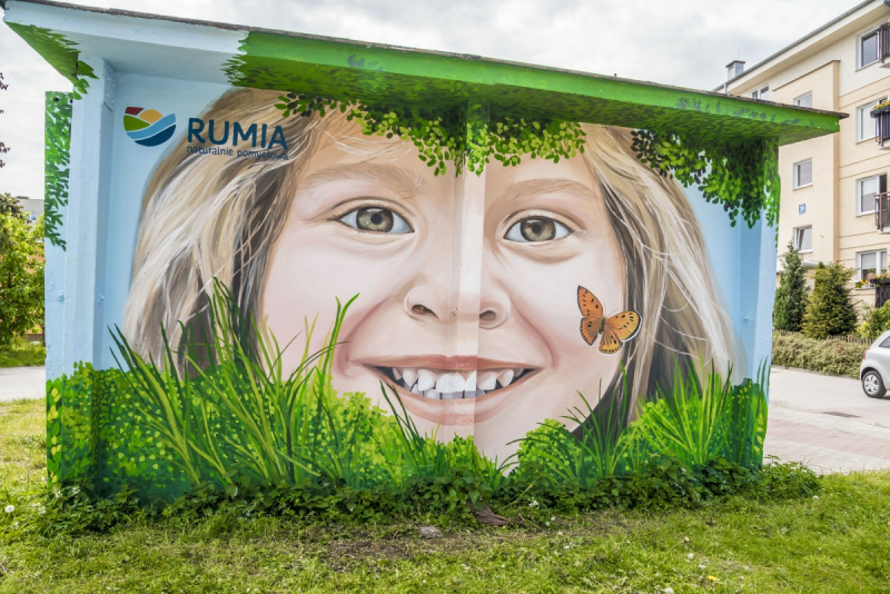 W Rumi pojawiły się kolejne ekologiczne murale zamiast wulgarnych napisów i obrazków