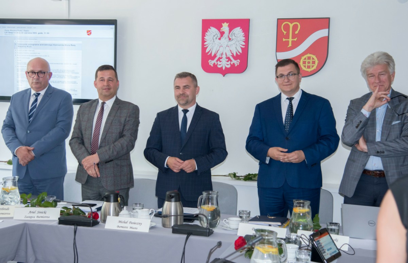 Burmistrz Rumi Michał Pasieczny ponownie uzyskał absolutorium.