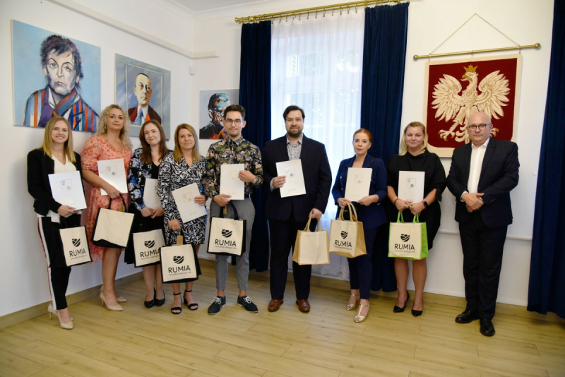 W Rumi nauczycielskie awanse na zakończenie wakacji