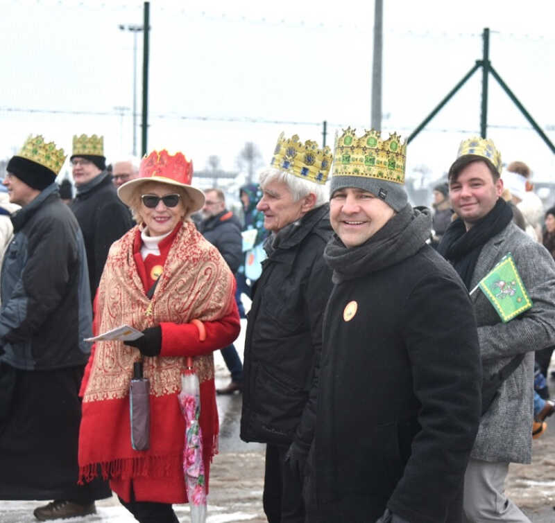 Rumia - Tłumny pochód świętował Trzech Króli