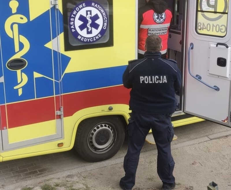 Interwencja dzielnicowych z Redy - mieszkanka potrzebowała pomocy