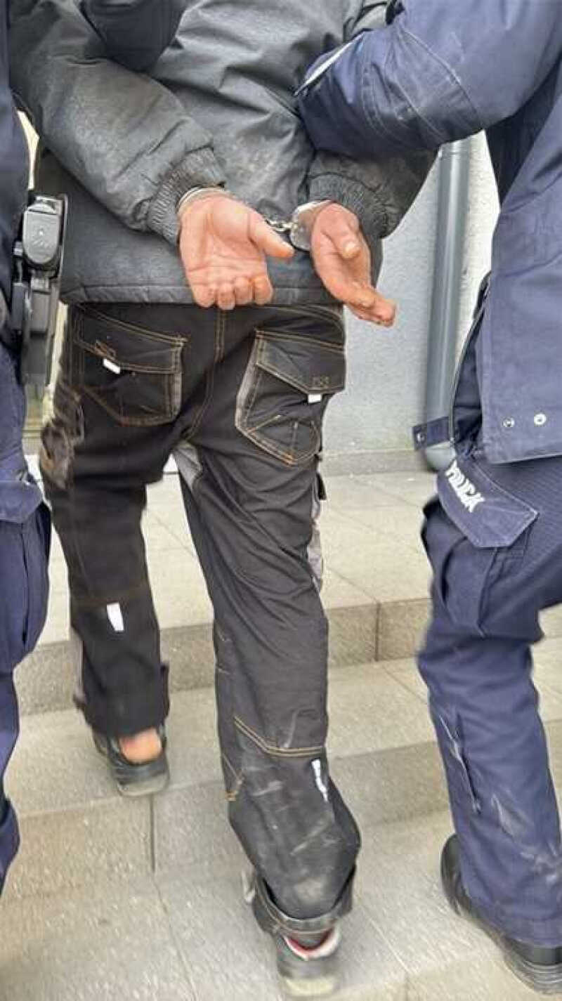 Poszukiwania i zatrzymania w Powiecie Wejherowskim - 16 osób zostało zatrzymanych przez policjantów