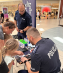 Policjanci z Wejherowa i Rumi wzięli udział w akcji „Witajcie Wakacje”