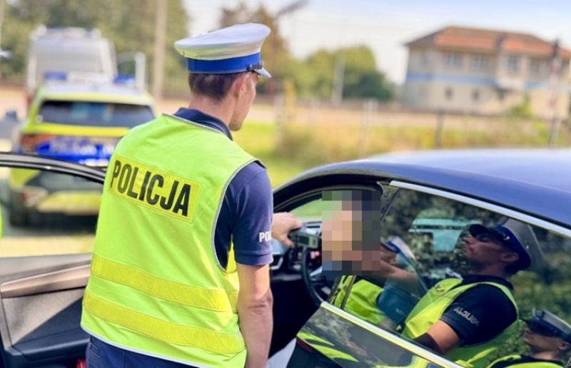 Intensywne kontrole drogowe. Ośmiu uczestników ruchu zatrzymanych pod wpływem alkoholu