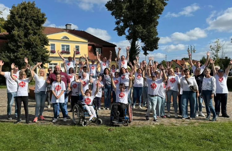 „Bukiet Żywych Serc”. Podopieczni Caritas w Rumi stworzyli wyjątkowy teledysk - Zobacz koniecznie!